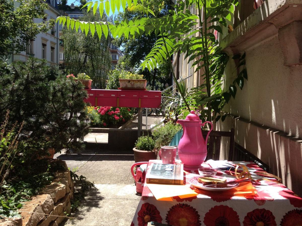 B&B La Vie En Rose Базел Екстериор снимка